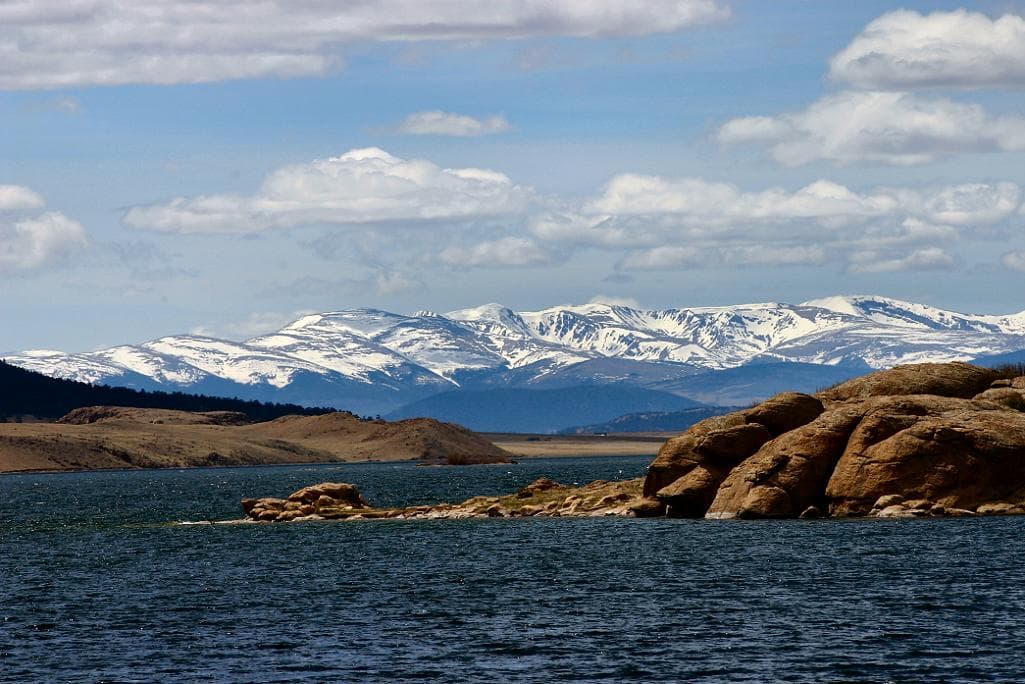 Snow-dusted peaks viewed from Eleven Mile State Park in Lake George, Colorado