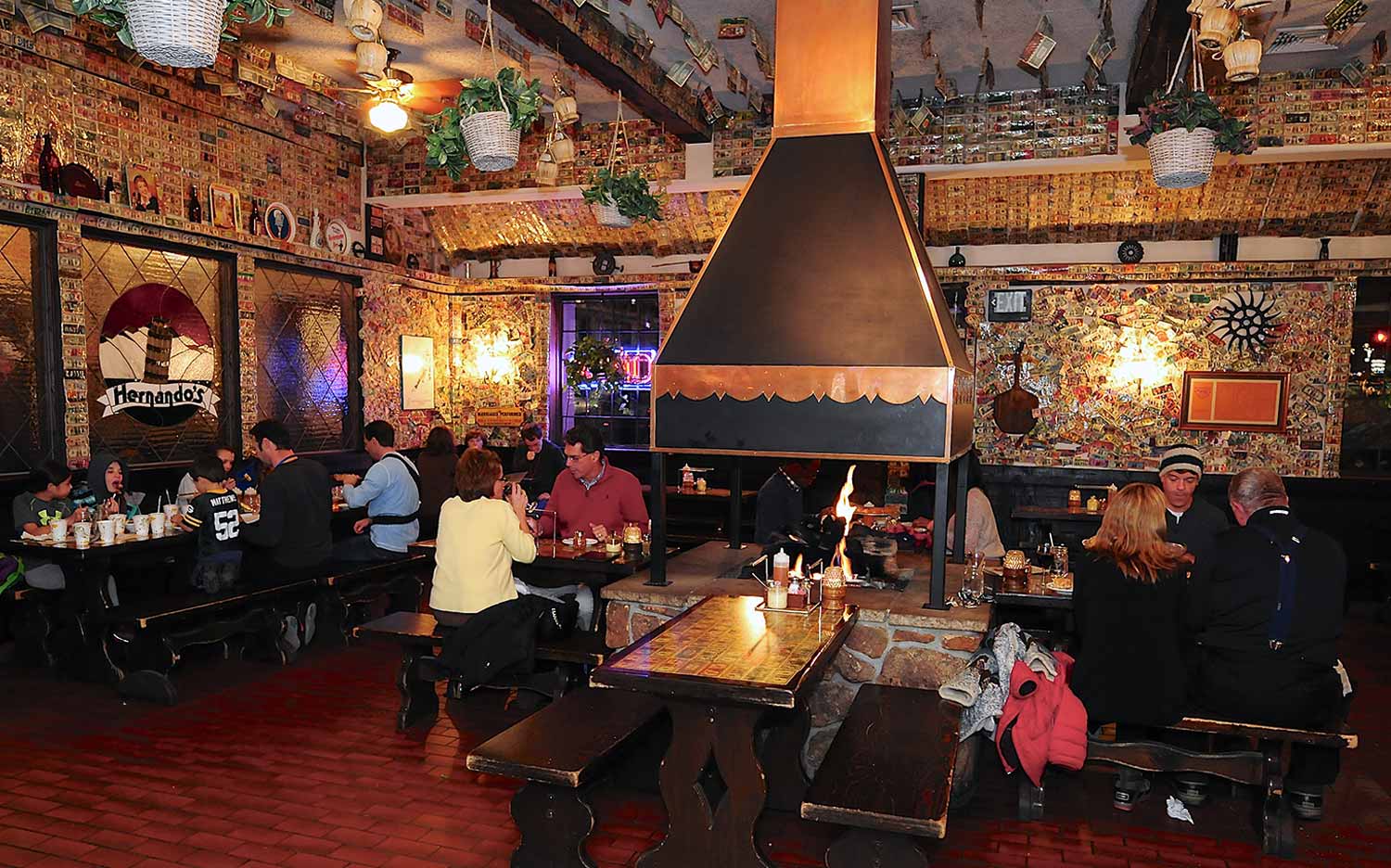 hernando's pizza pub in winter park photo