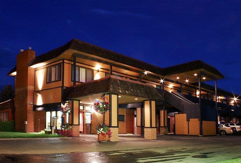 right downtown photo 2