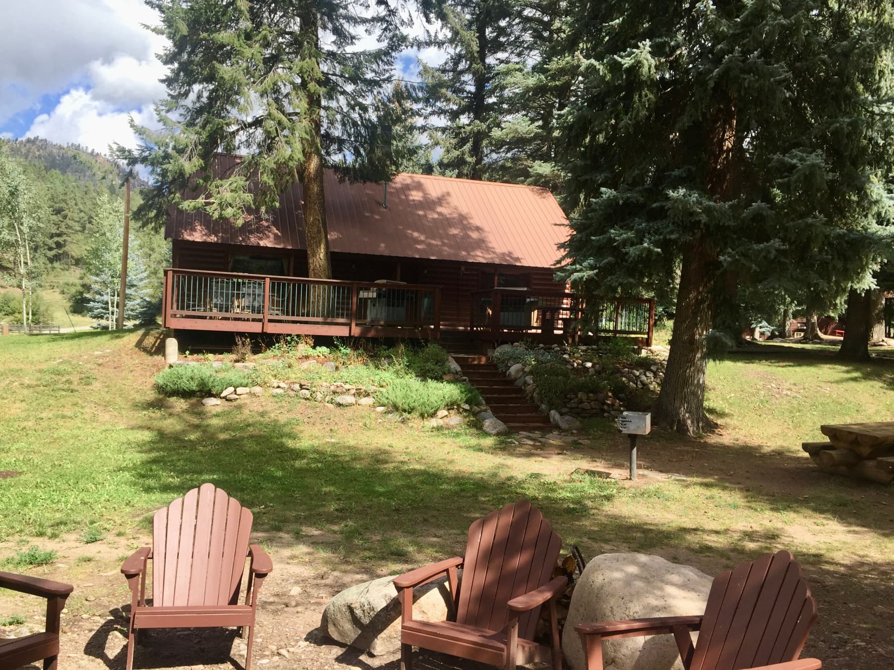 hummingbird cabin photo 8