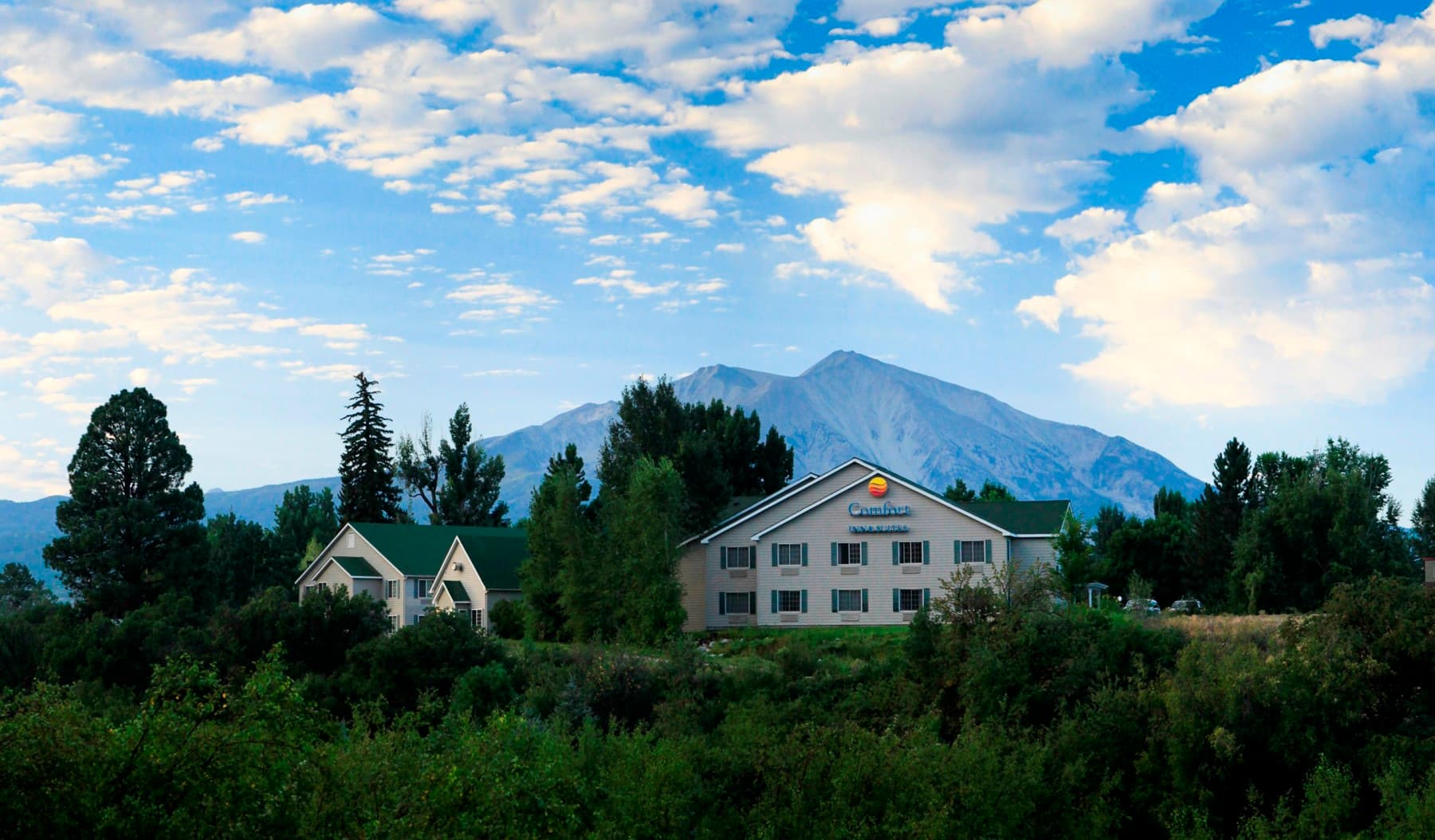 hotel breathtaking day view photo 2