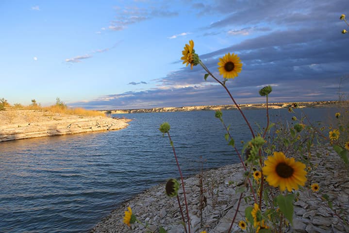 lake pueblo state park-scenic photo