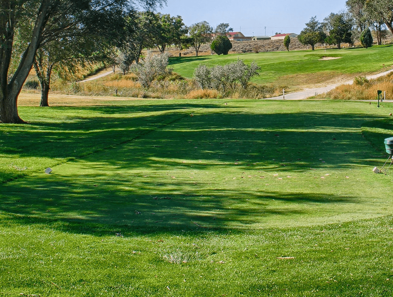 spreading antlers golf course photo