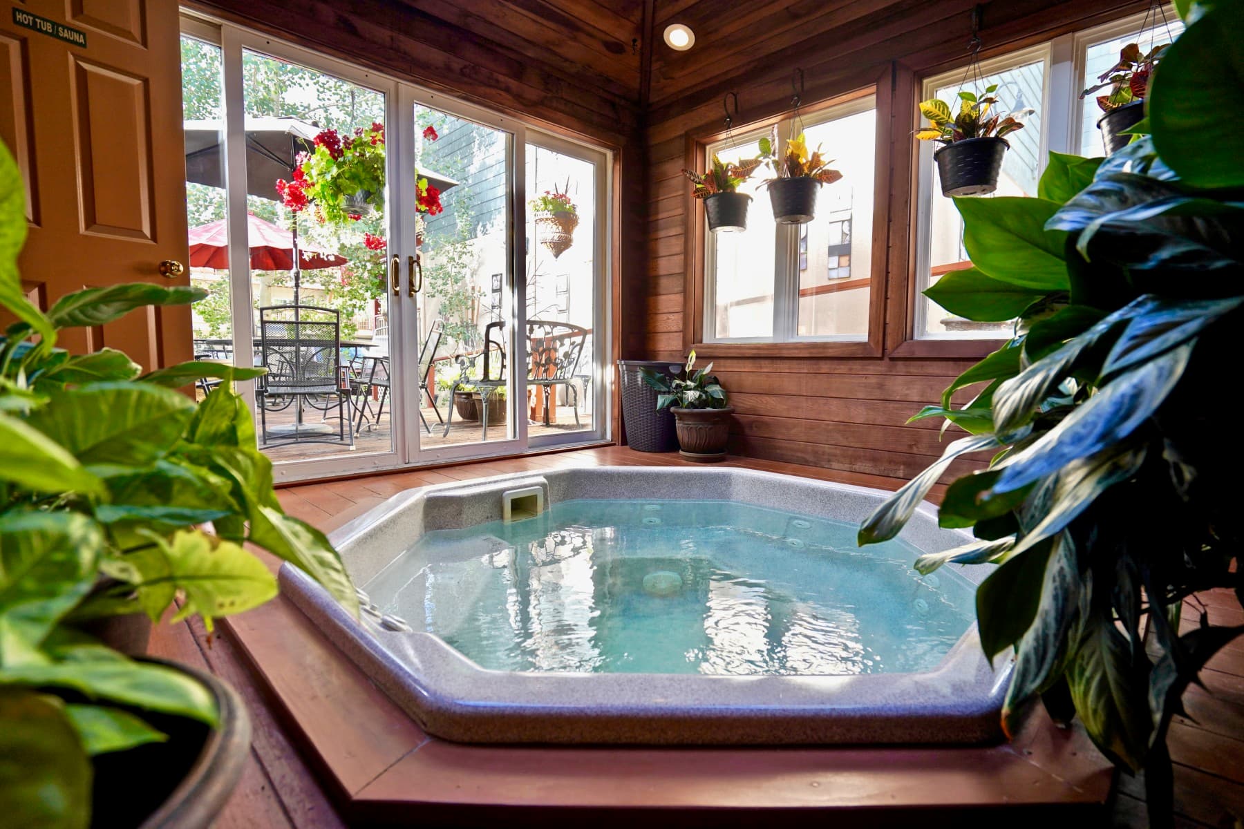 indoor hot tub, we also have an outdoor hot tub photo 4