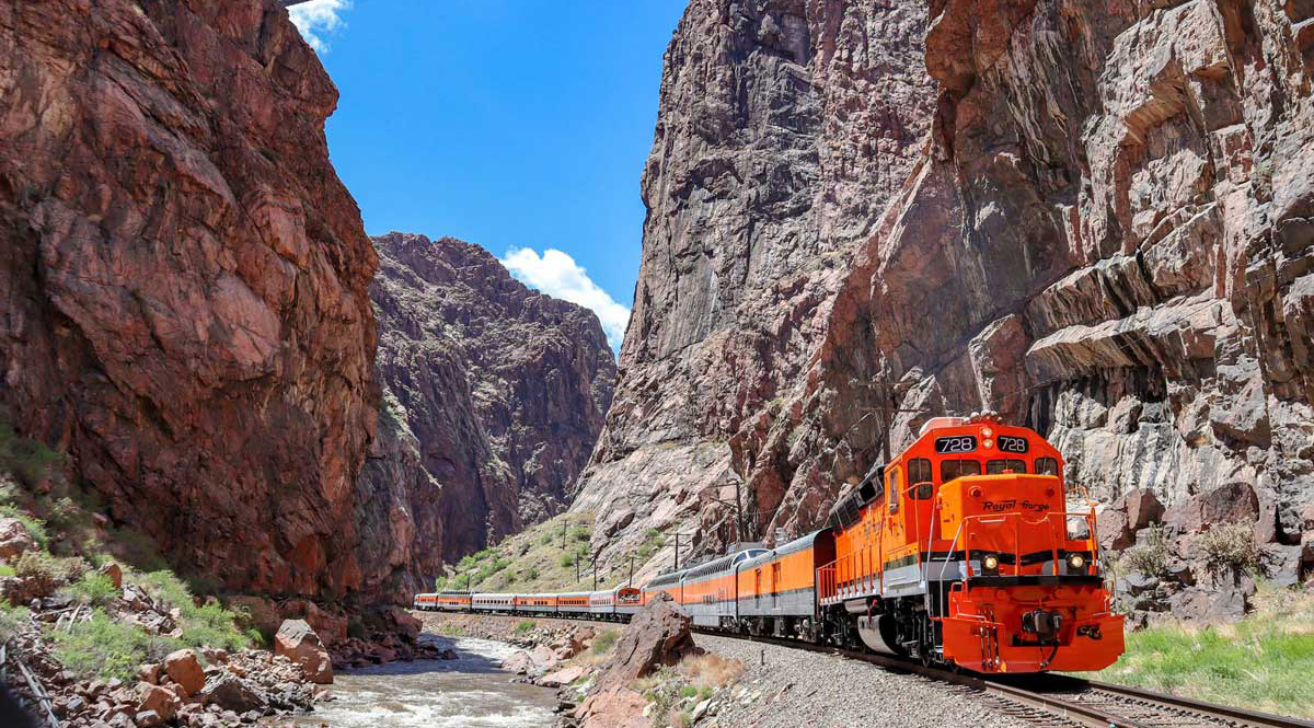 Royal Gorge Route Railroad chugs along the tracks