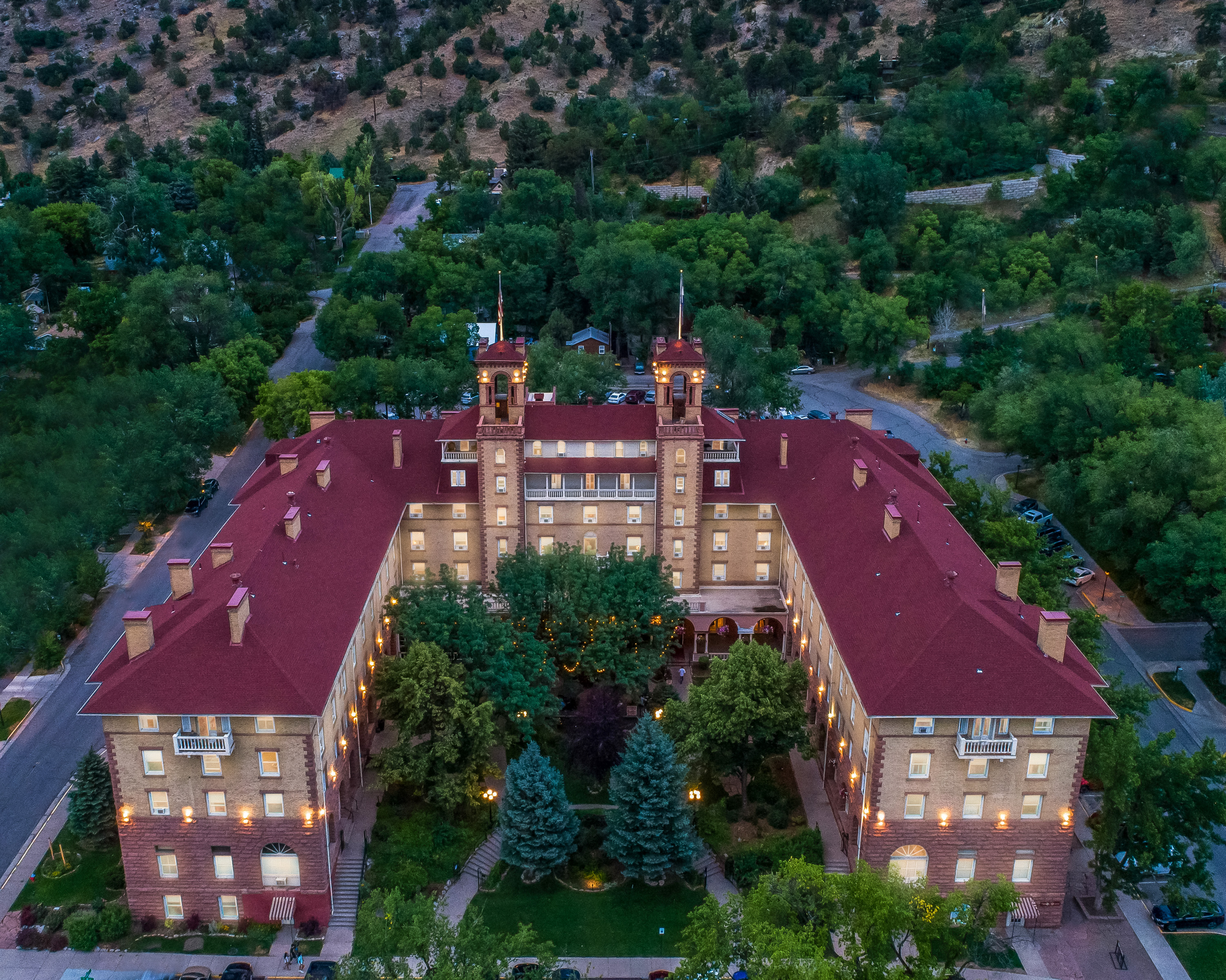 hotel exterior photo 2