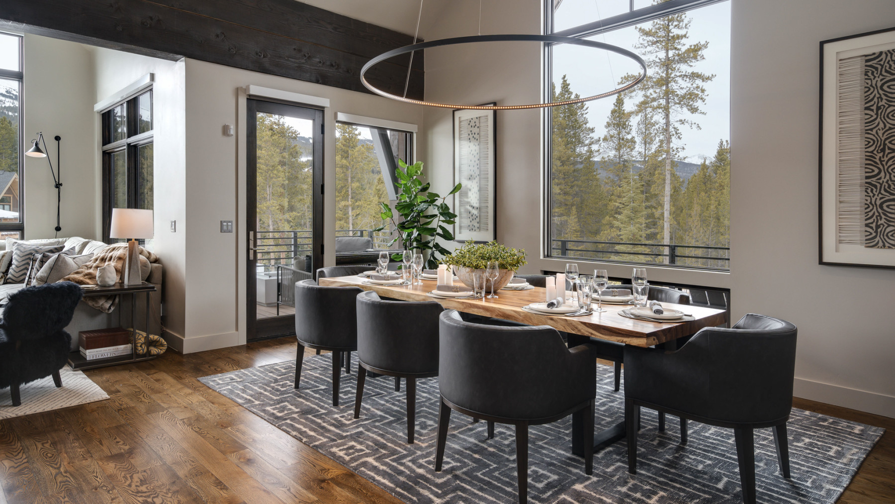 fabulous for entertaining in style photo 3