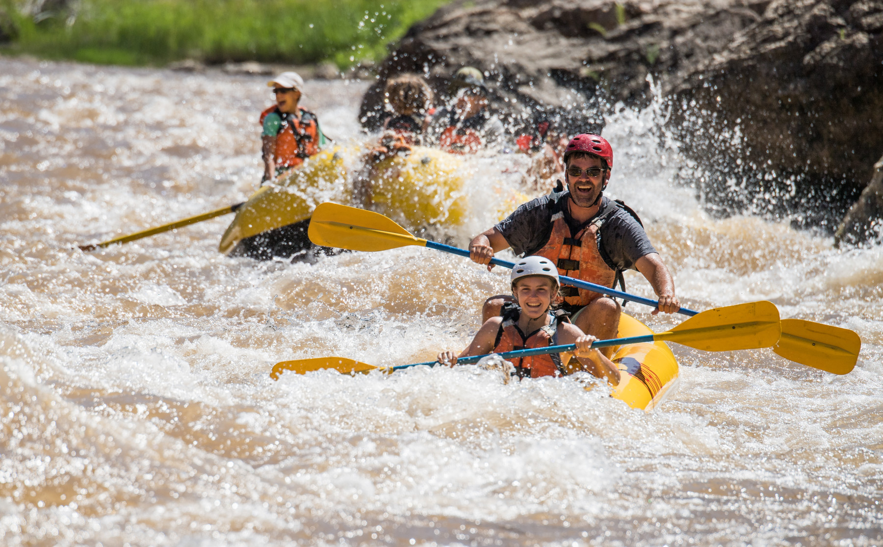 raft and kayak the green river with oars photo 4