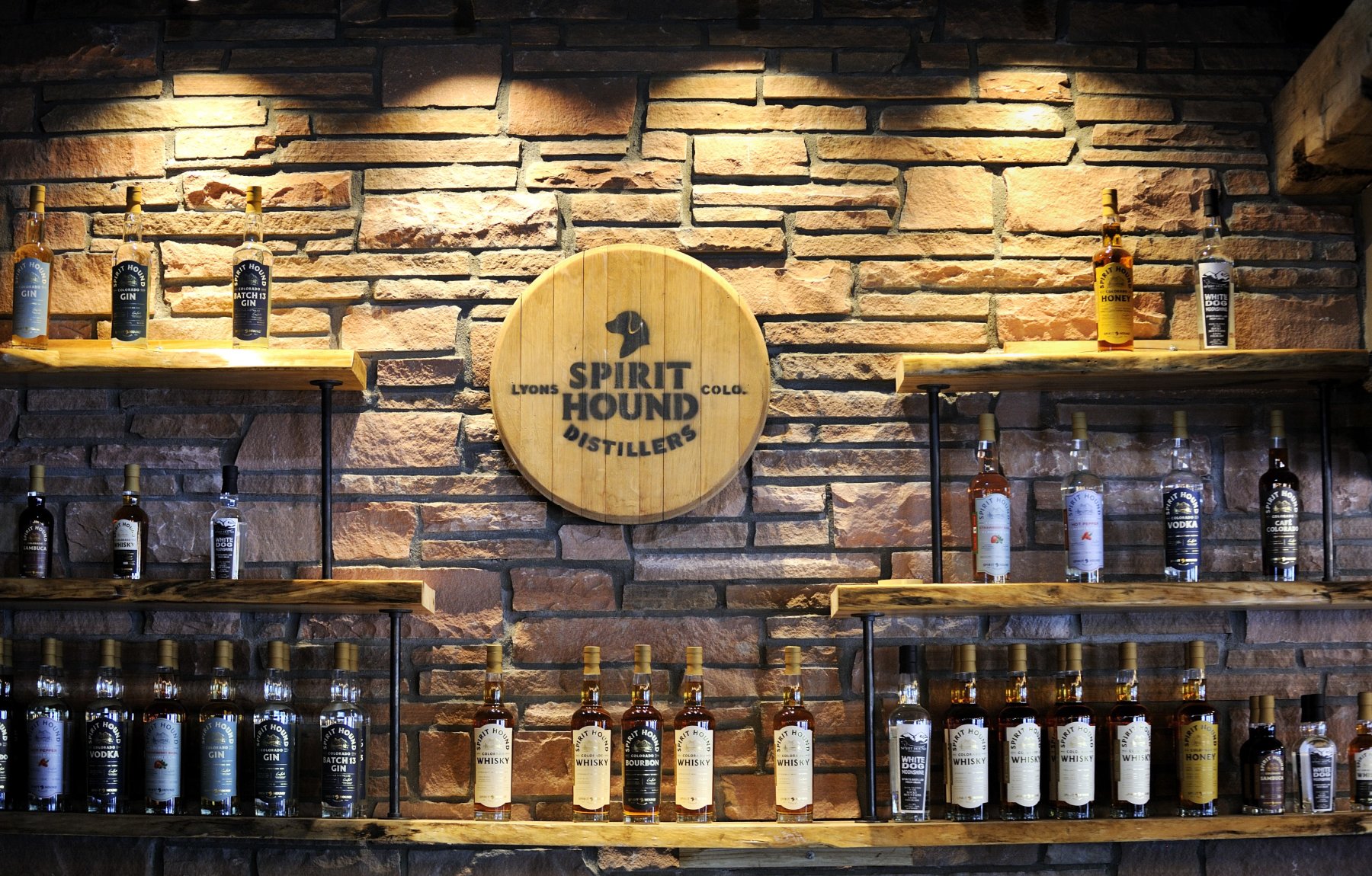 lyons tasting room bar photo