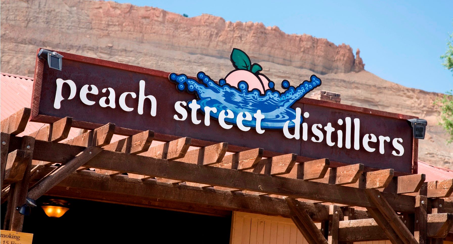 peach street photo