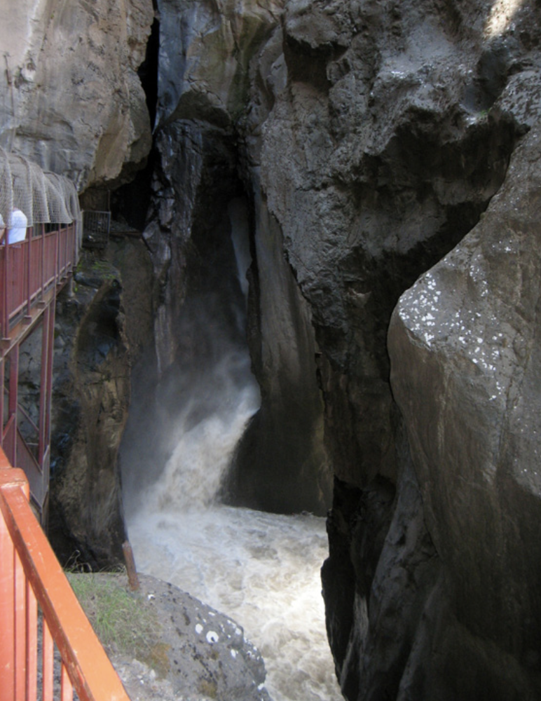 box canyon waterfall & park photo