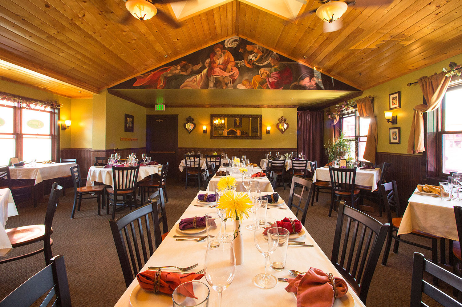 vinny's dining room photo