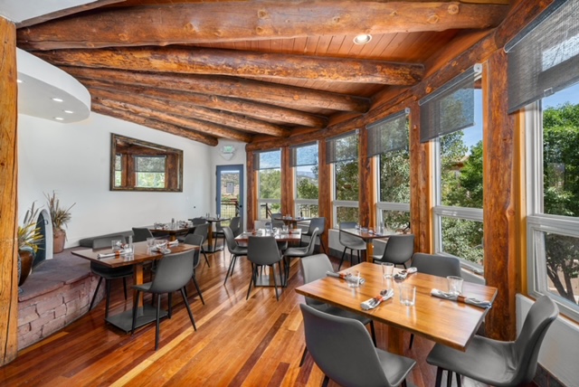 white buffalo restaurant + bar photo 10