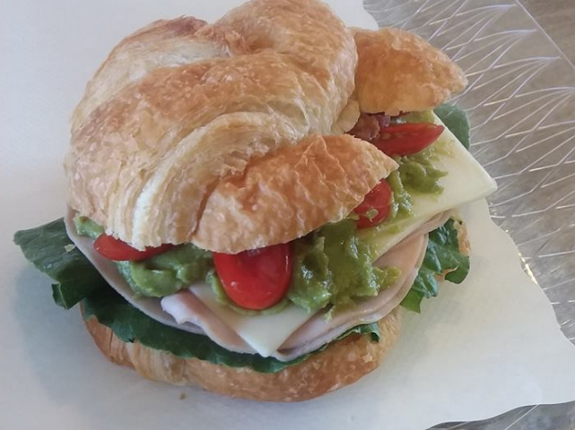 ahimsa coffee shop in limon photo