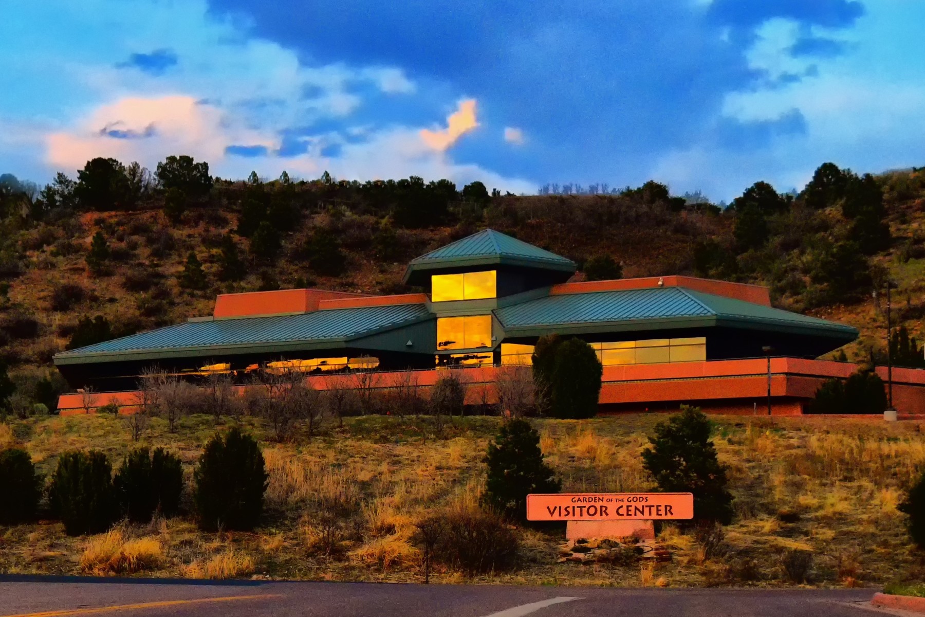 garden of the gods visitor & nature center photo 6