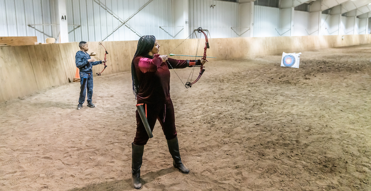 indoor archery in the winter photo 13