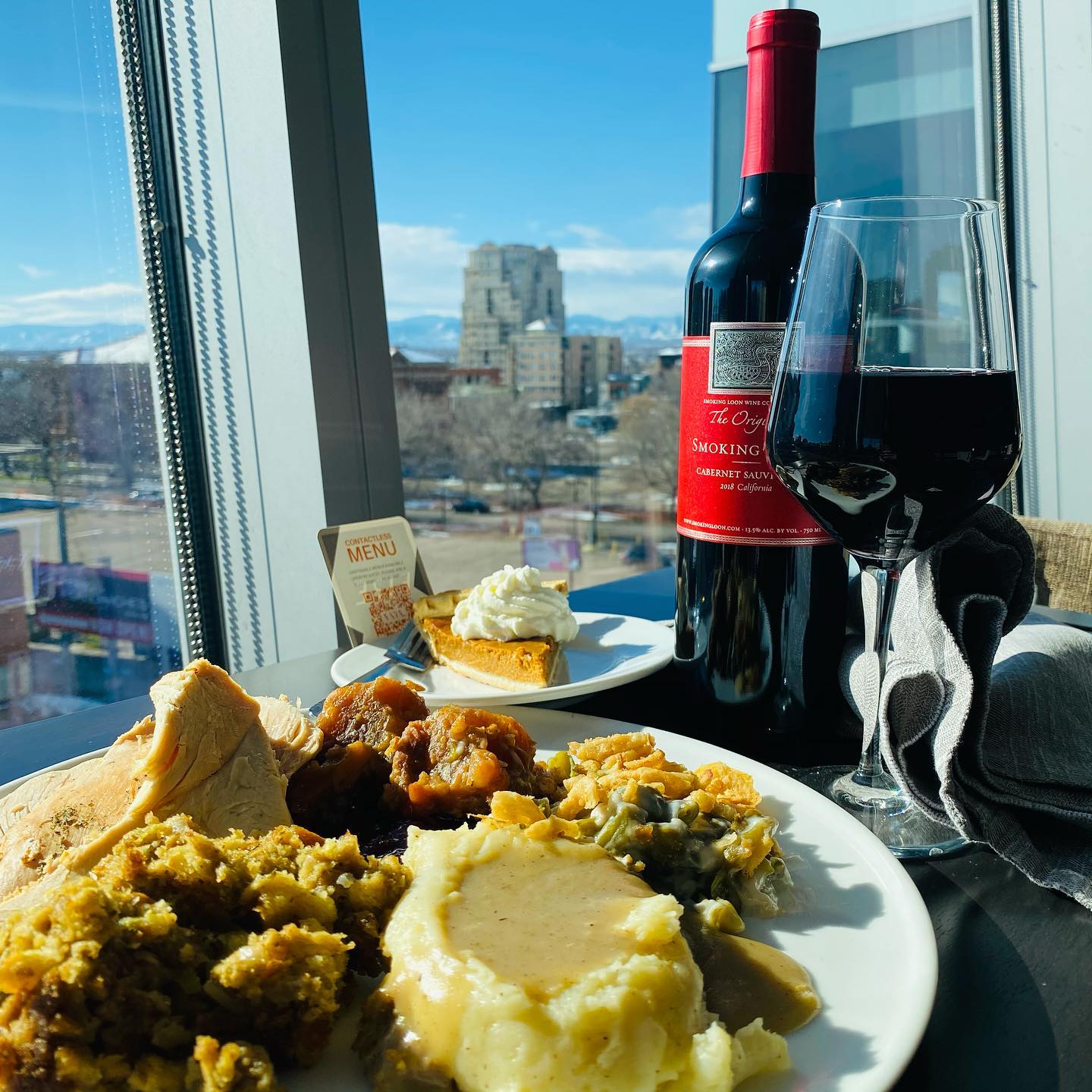 dinner with a few at fire at the art, a hotel photo