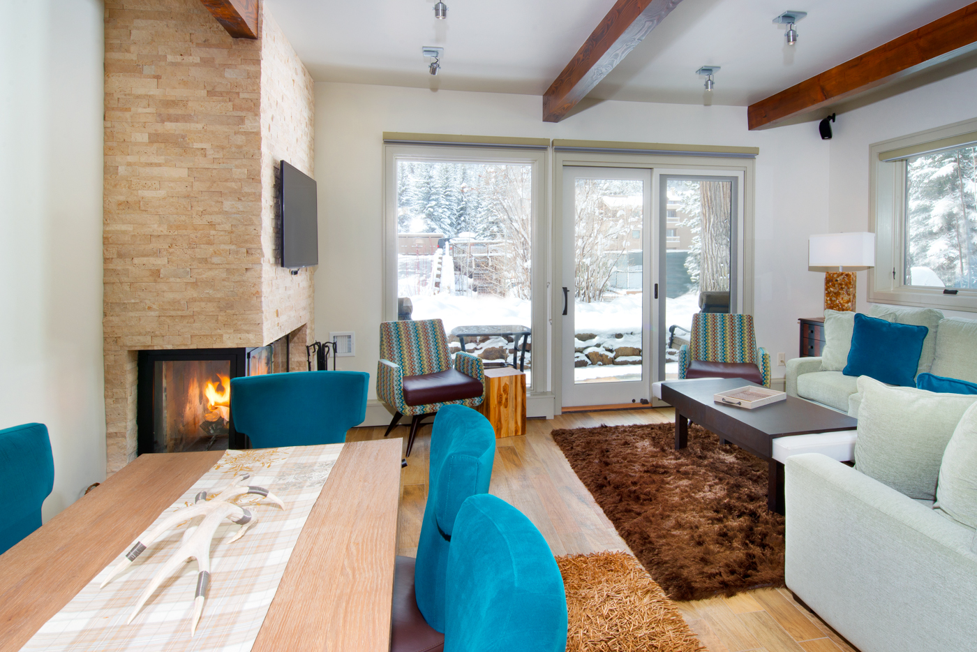 premier condominium photo 14