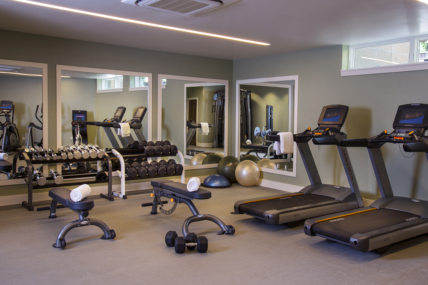 fitness facility photo 6