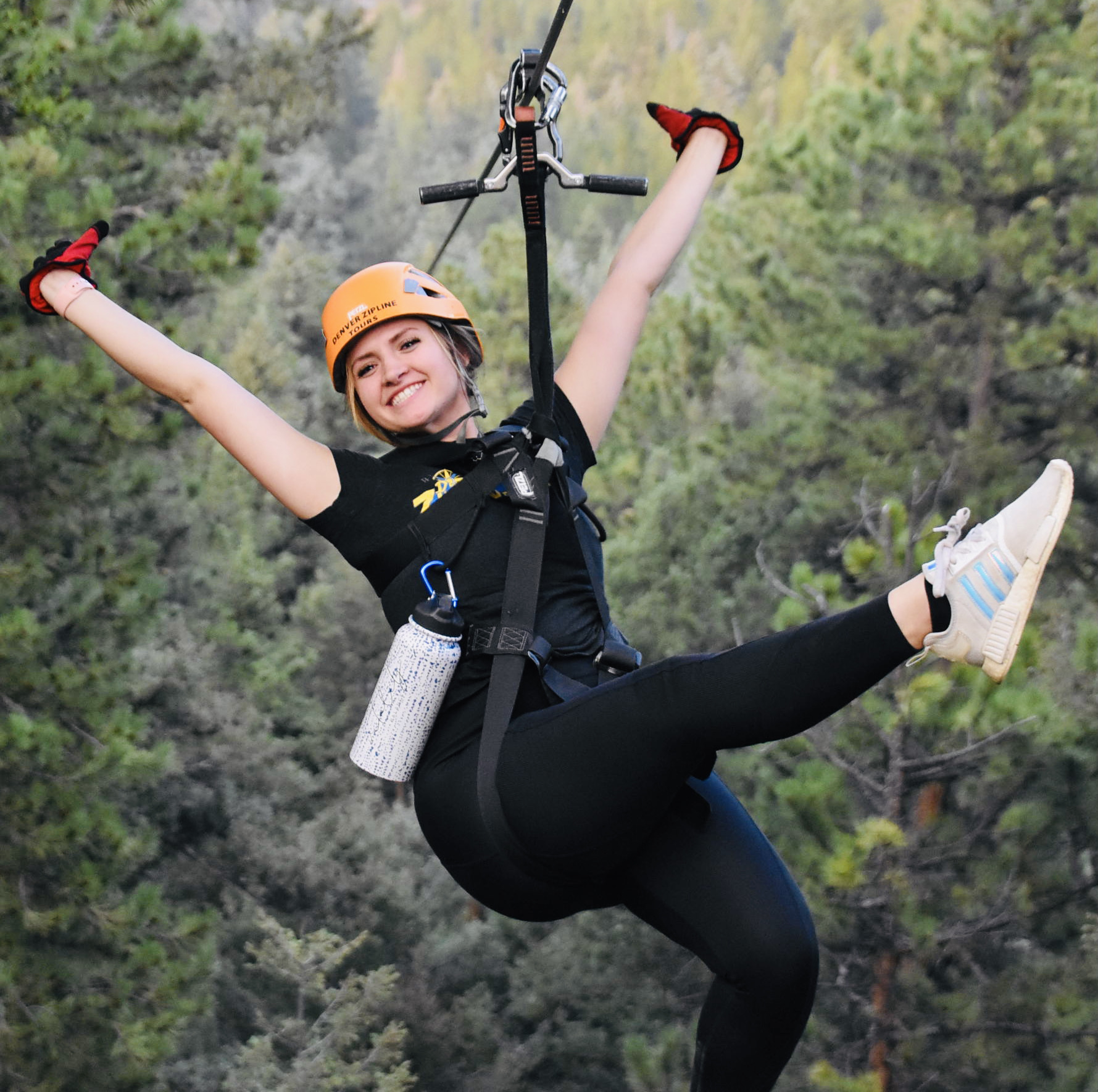 choose from the 4-zipline or 6-zipline adventure! photo 13