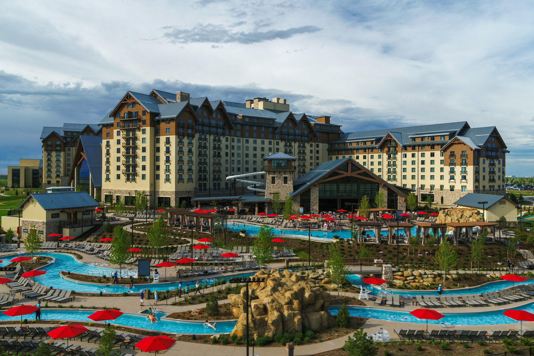 gaylord rockies summer photo
