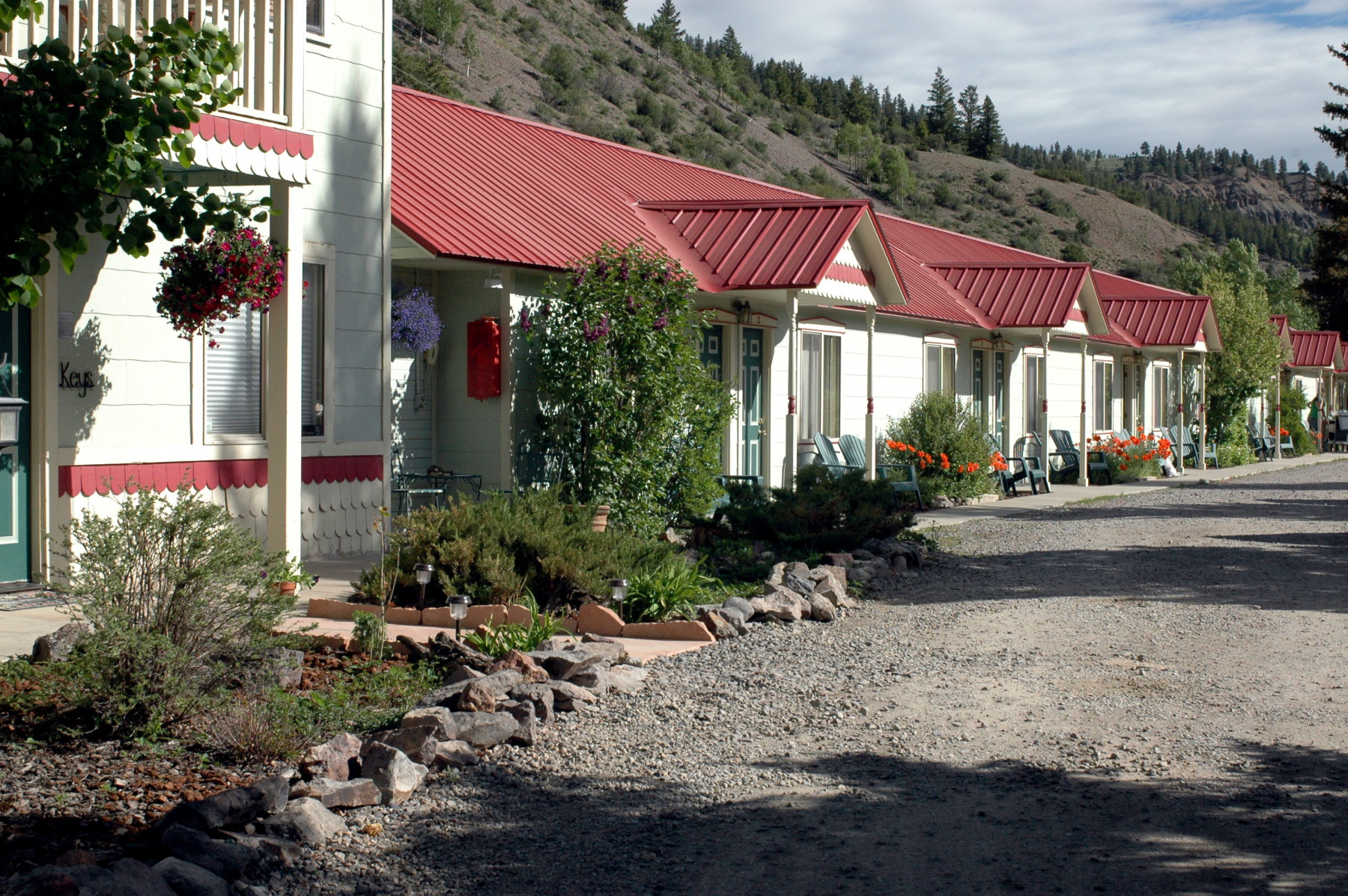 quiet mountainside location photo 3