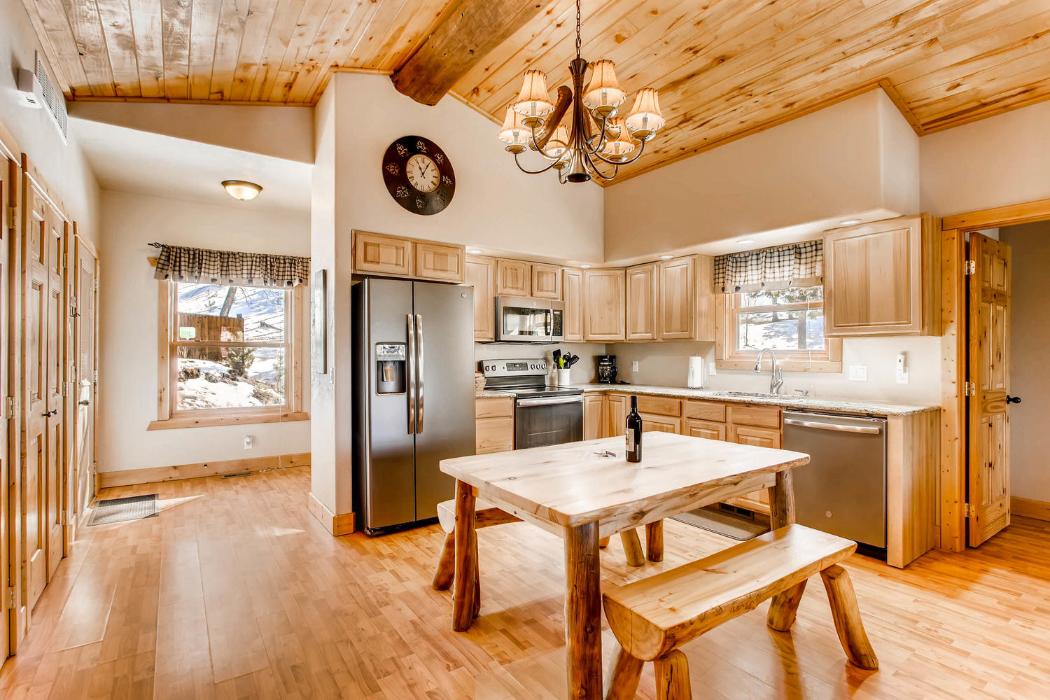 angler cove kitchen and dining area photo 15