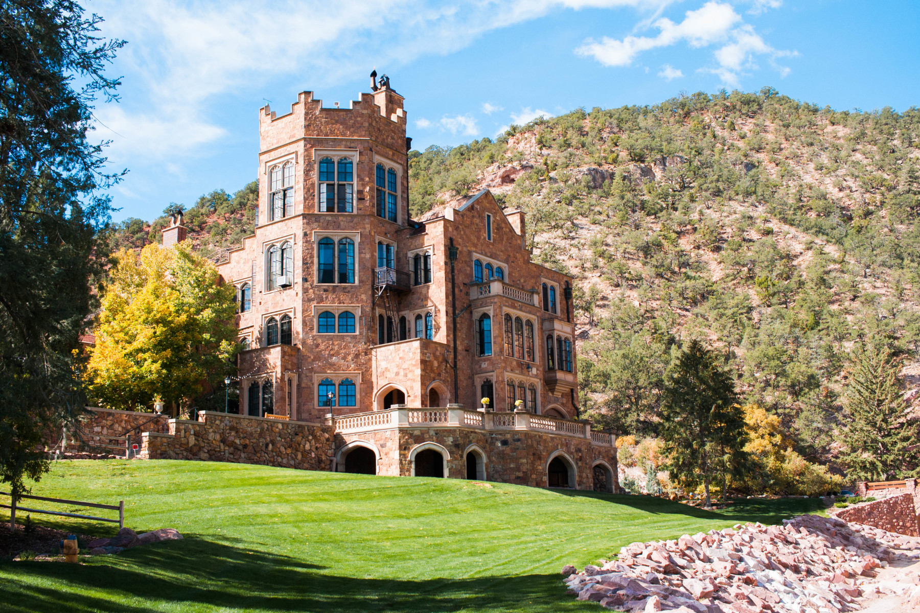 glen eyrie castle photo