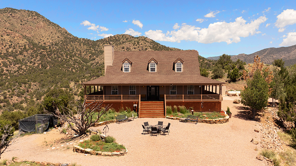 luxury cabin in the royal gorge photo 6