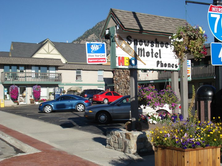 snowshoe motel photo